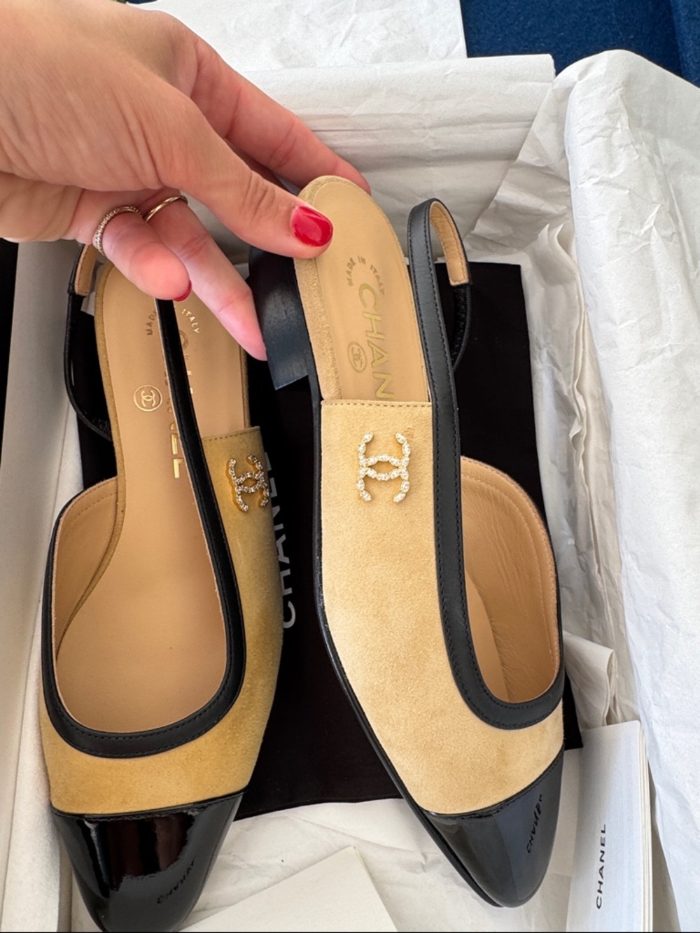 CHANEL Beige and Black Cap-Toe Slingback Mules - Picture 3 of 5